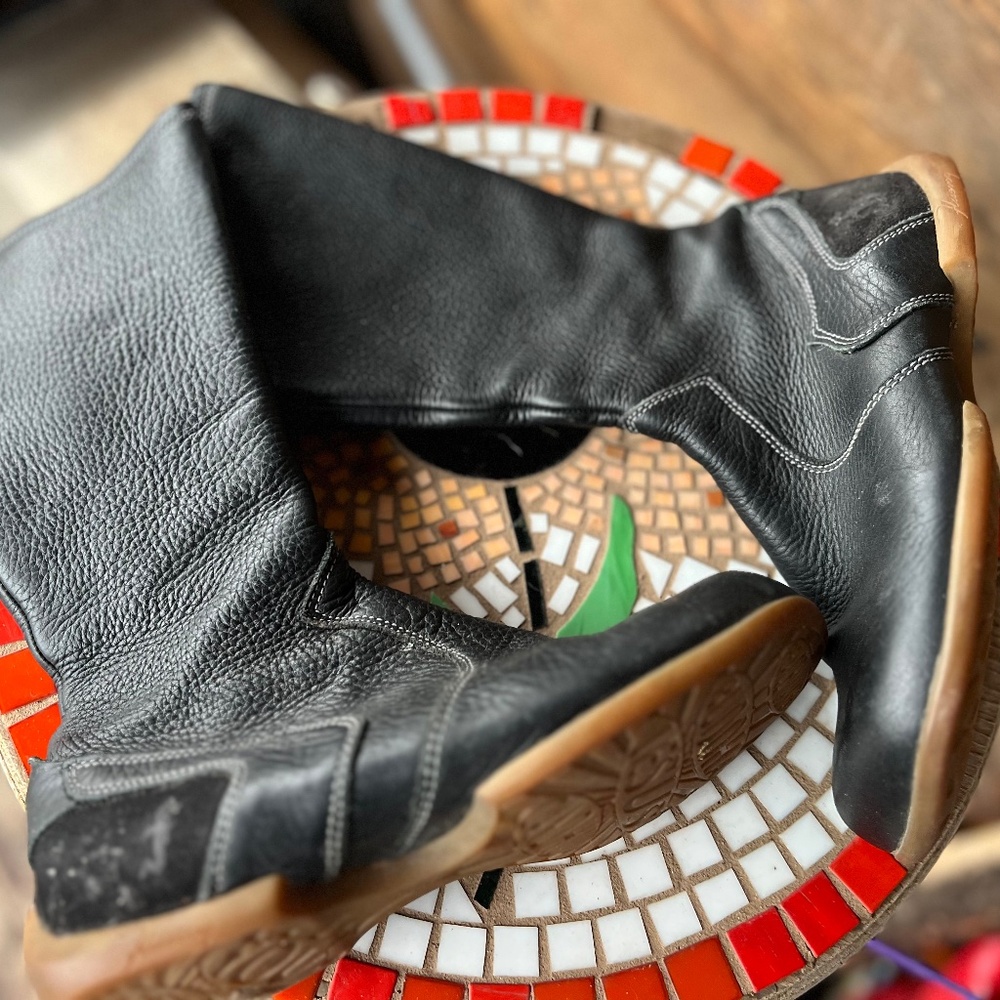 John Fluevog Peacemaker Black Leather Boots M5/W7 * Narrow around ankle